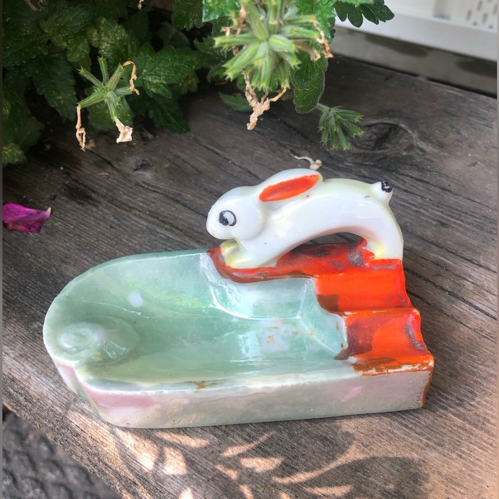 Art Deco Running Rabbit Ashtray Vintage Japan